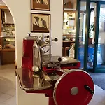 Gasthuis I Personaggi Udine